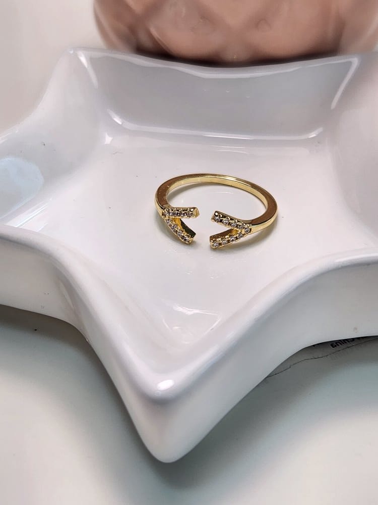 Anillo ajustable delgado en V zirconia