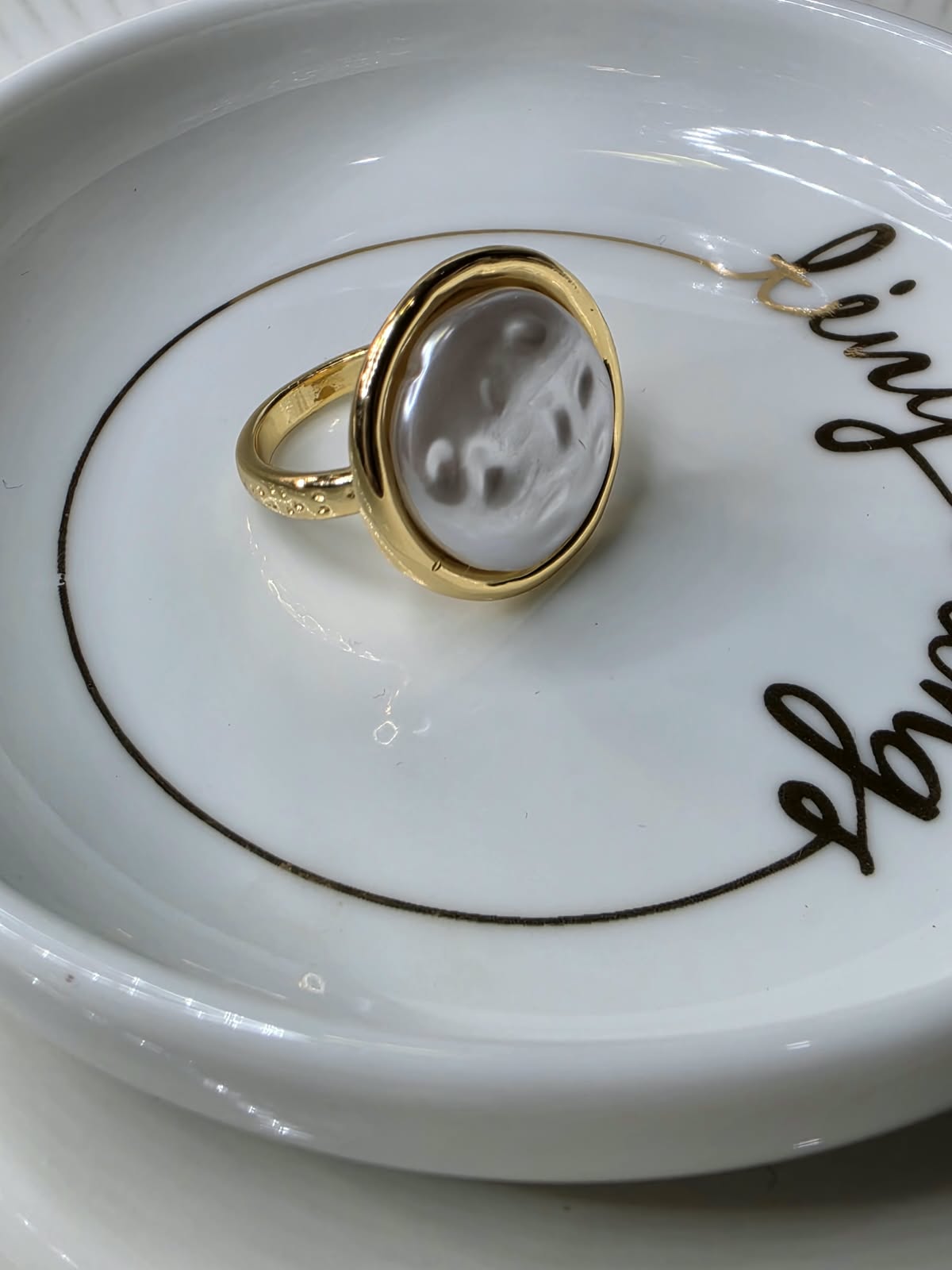 ANILLO CIRCULO MADRE PERLA