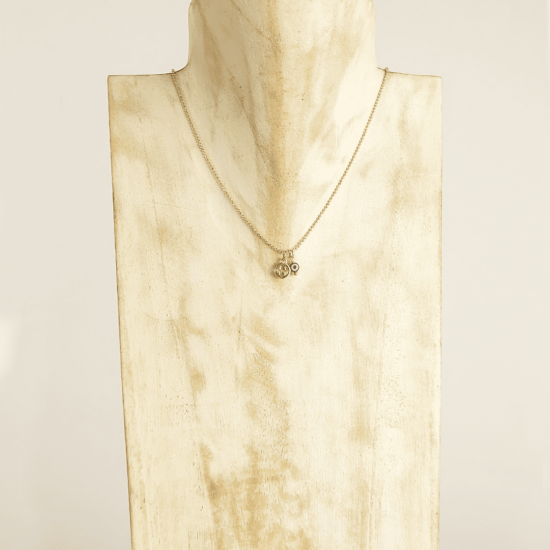 Collar con dije zodiazo y piedra ojo turco, sagitario