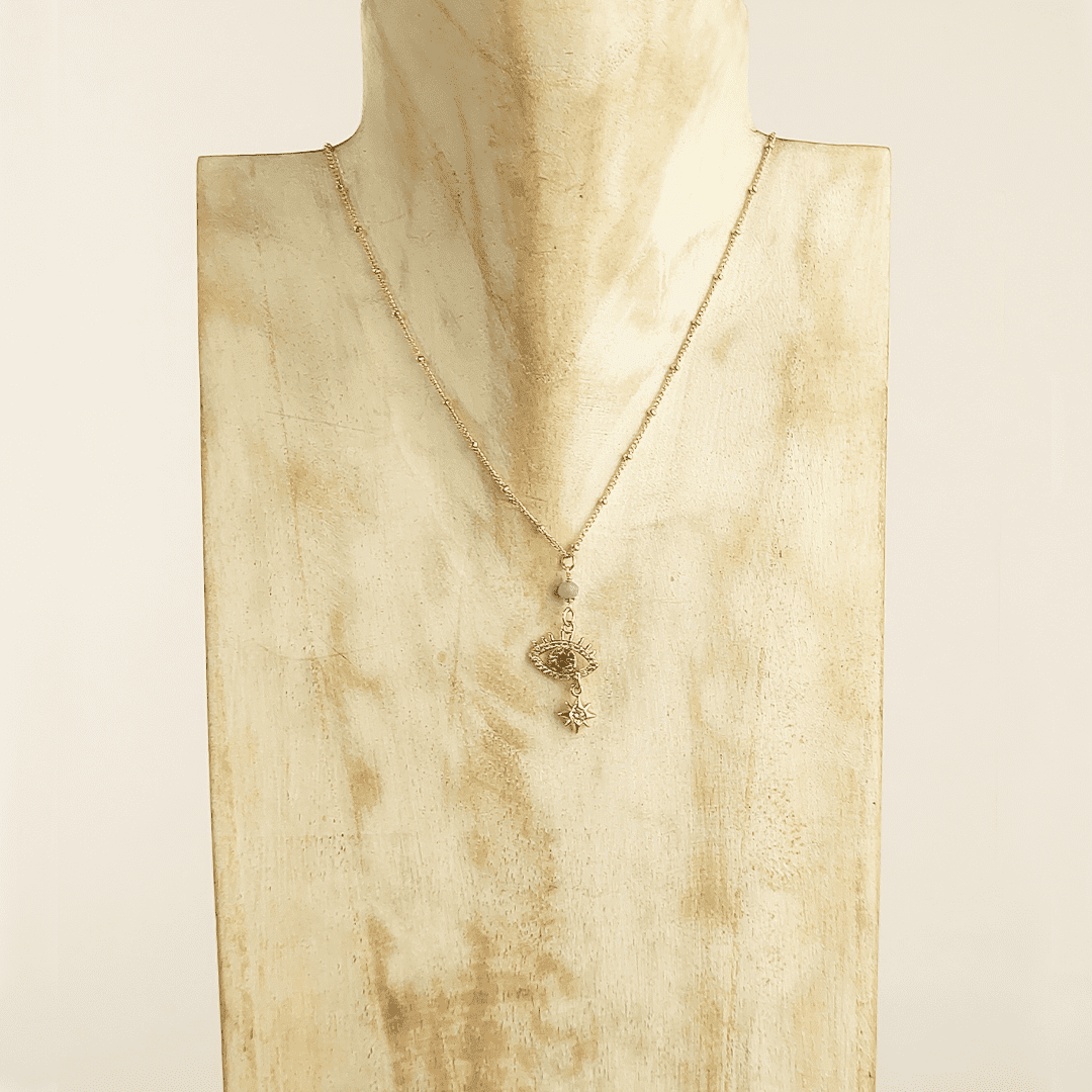 Collar con dije de ojo turco