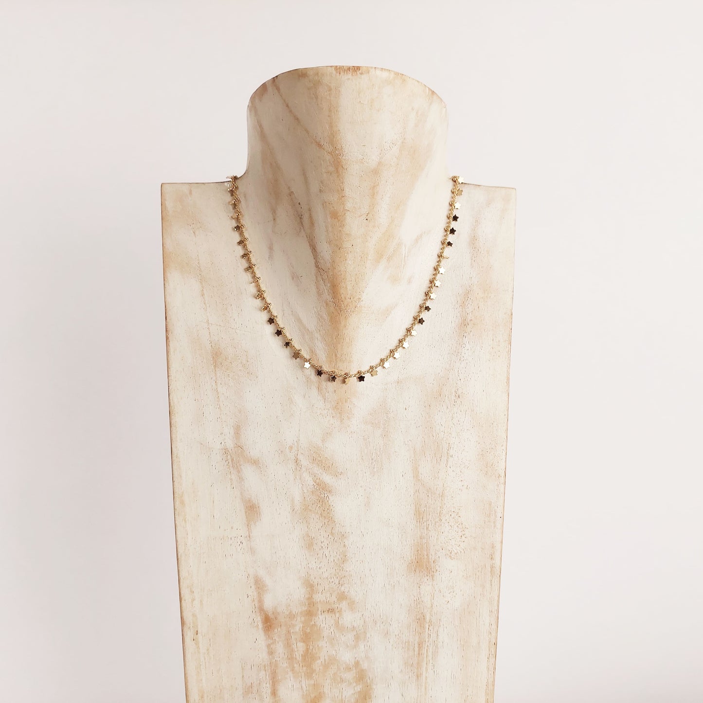 CHOKER ESTRELLAS MINI EN CHAPA DE ORO