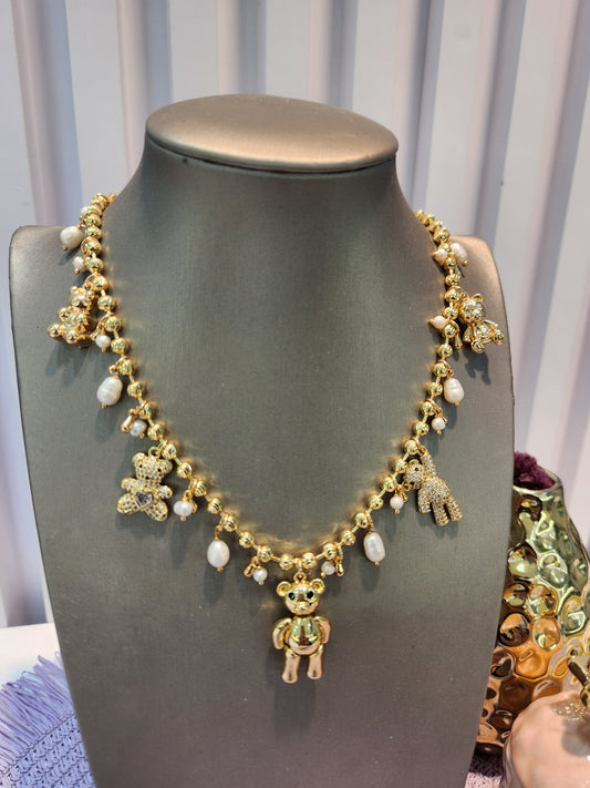 Collar bolas dijes osos y perlas