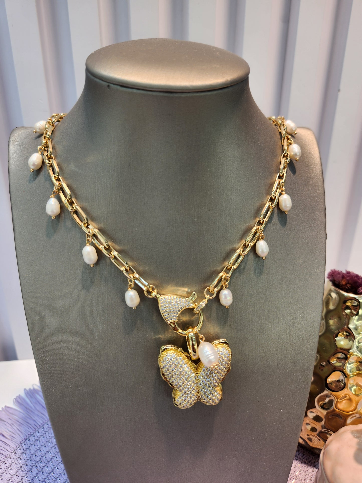 Collar mariposa gordita zirconia perlas