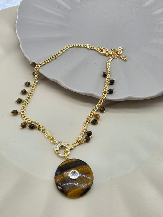 Collar dije piedra ojo de tigre.