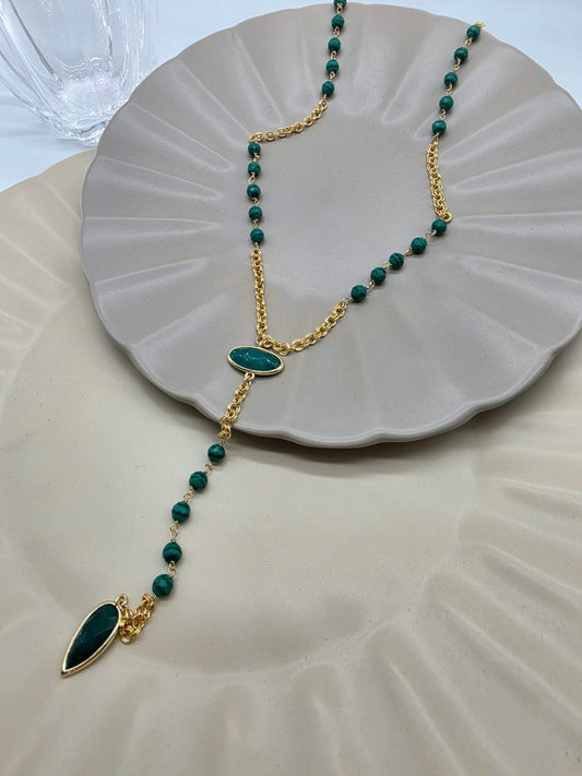 Collar largo malaquita verde gota.