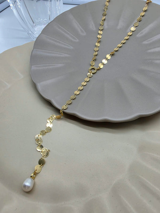 Collar en V lentejuela perla