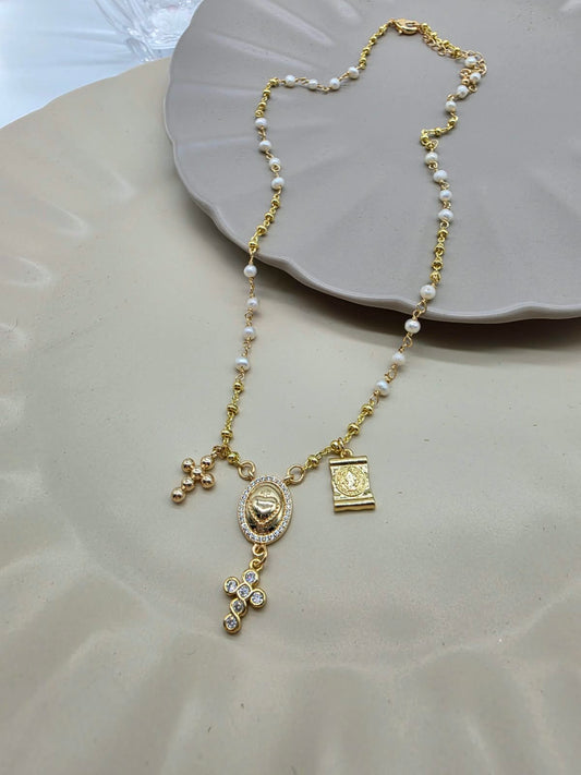 Collar engarzado medalla sagrado corazón cruz zirconia