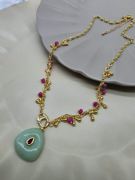 COLLAR DIJE TRIANGULO JADE VERDE RONDEL FIUSHA