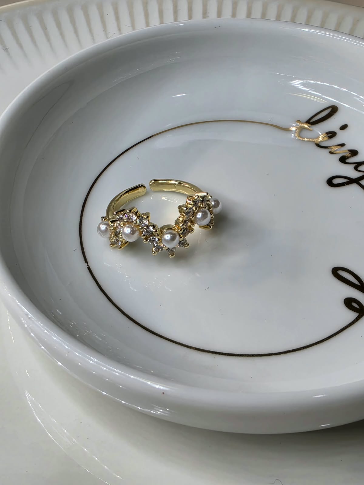 ANILLO ZIG ZAG ZIRCONIA CON PERLAS