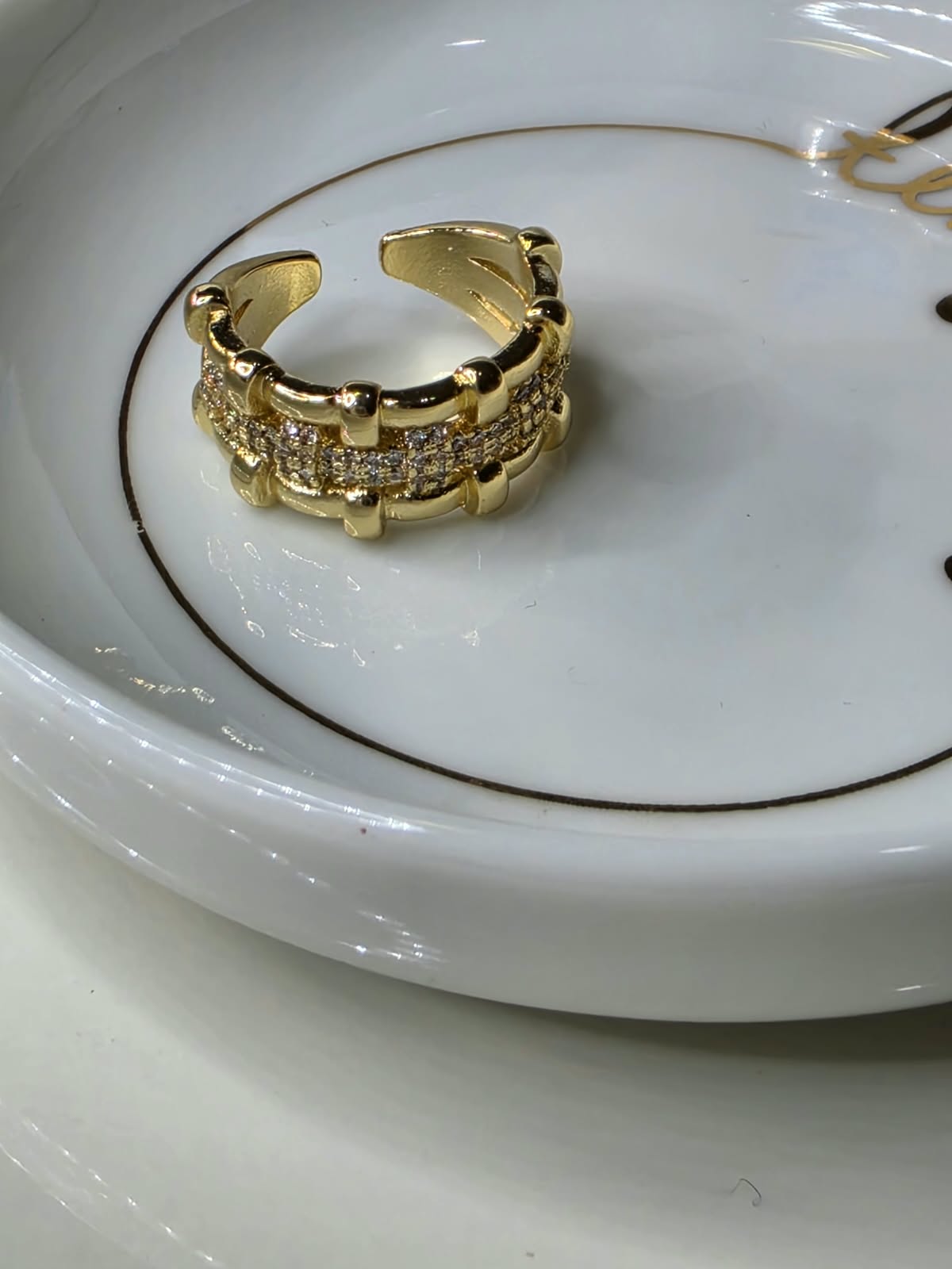 ANILLO GRUESO ZIRCONIA