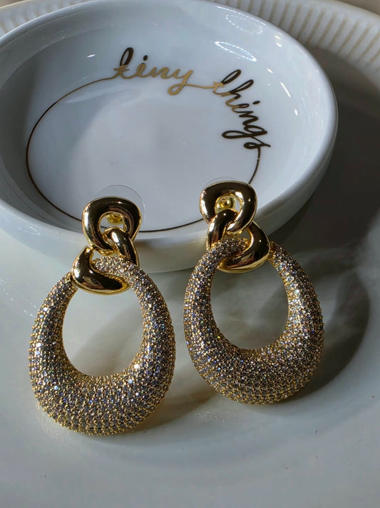 ARETE OVAL TRENZADO ZIRCONIA