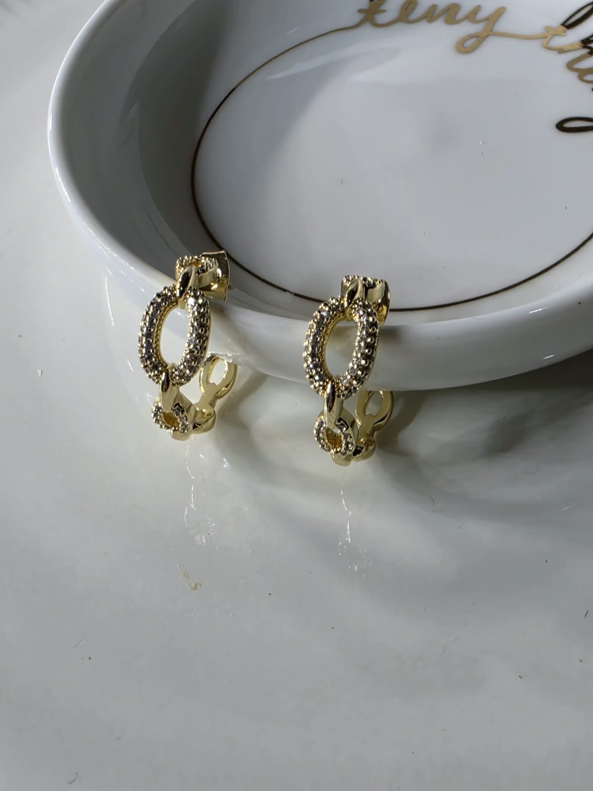 ARRACADA OVAL ZIRCONIA
