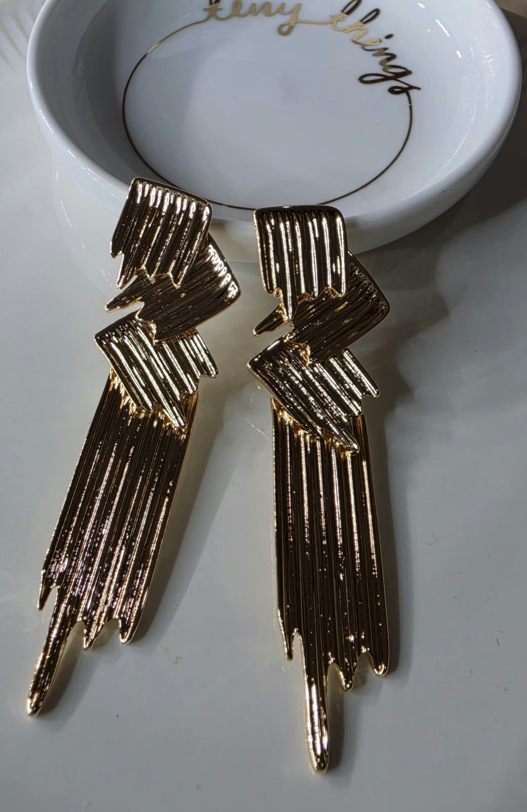 ARETE ALARGADO DORADO