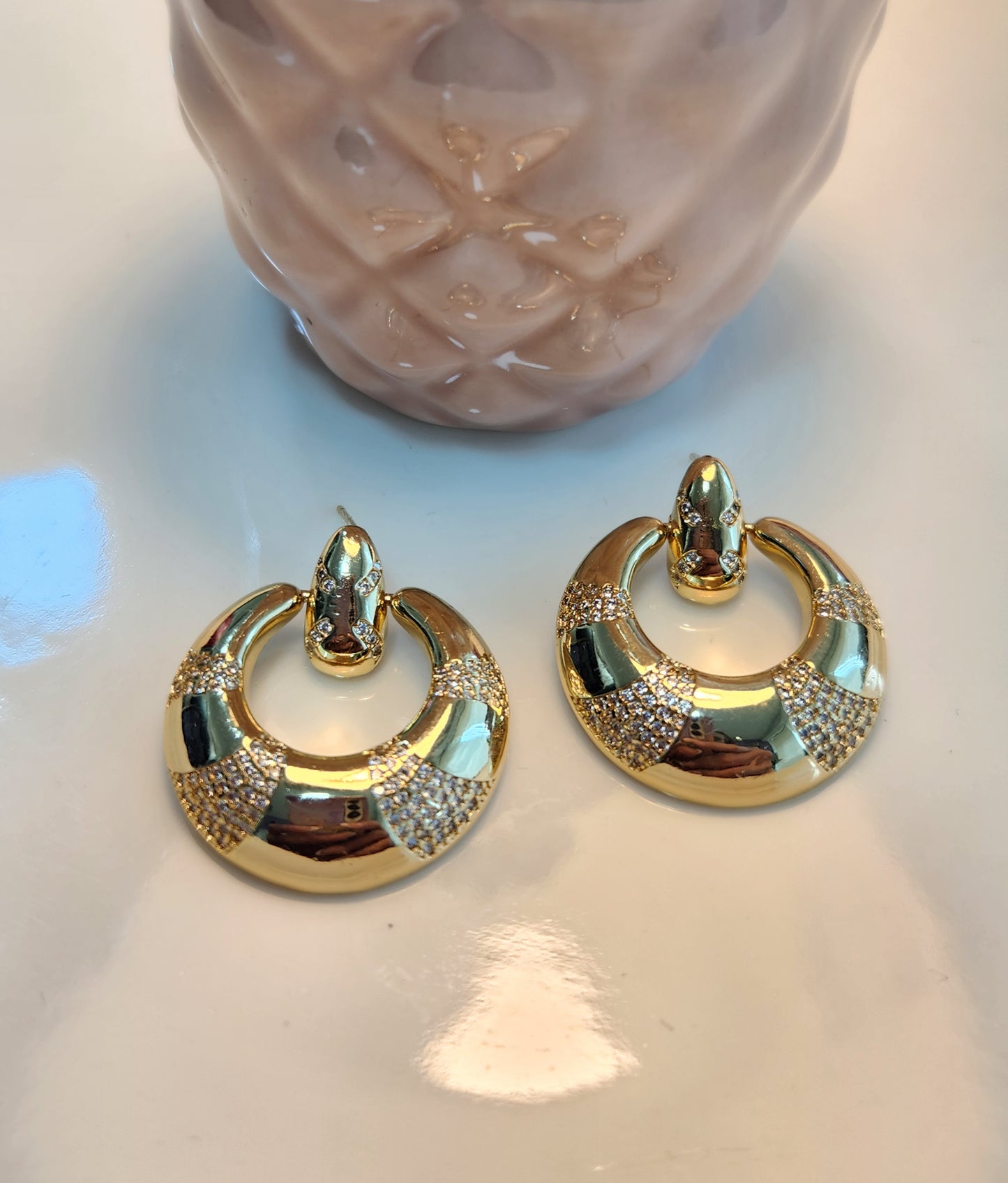 Arete circulo zirconia.