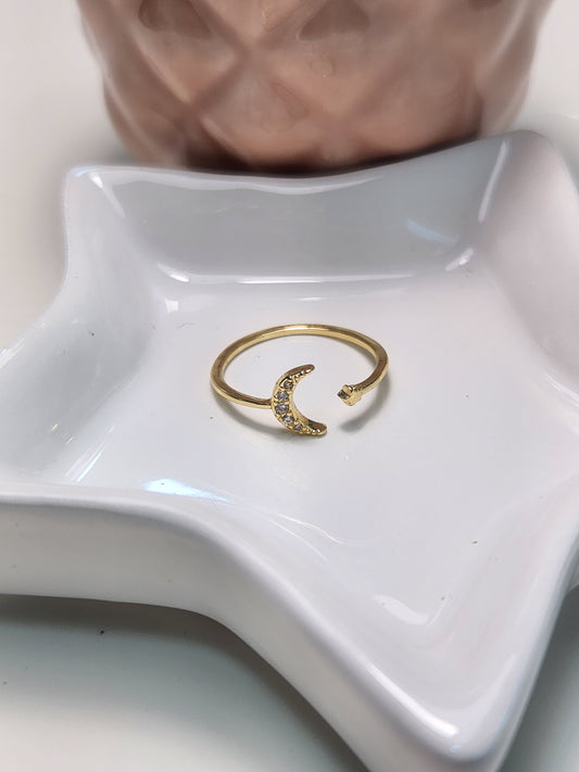 Anillo ajustable luna con zirconia.