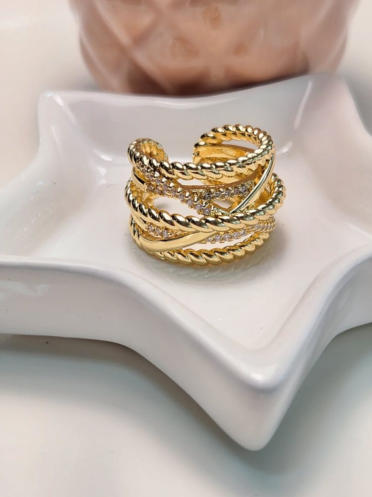 Anillo ajustable cruzado trenzado y zirconias