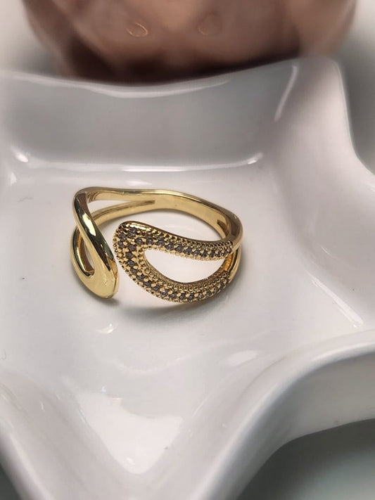 Anillo ajustable medusa mitad zirconia mitad liso