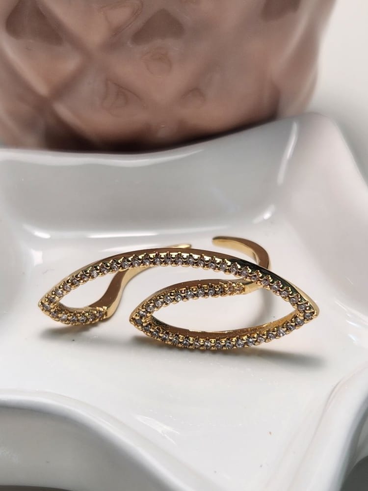 Anillo ajustable oval zirconia cruzado