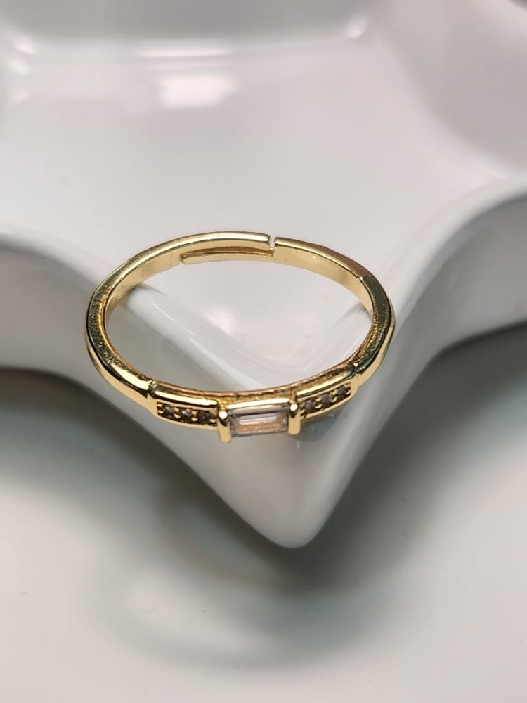 Anillo ajustable delgado baguette zirconia