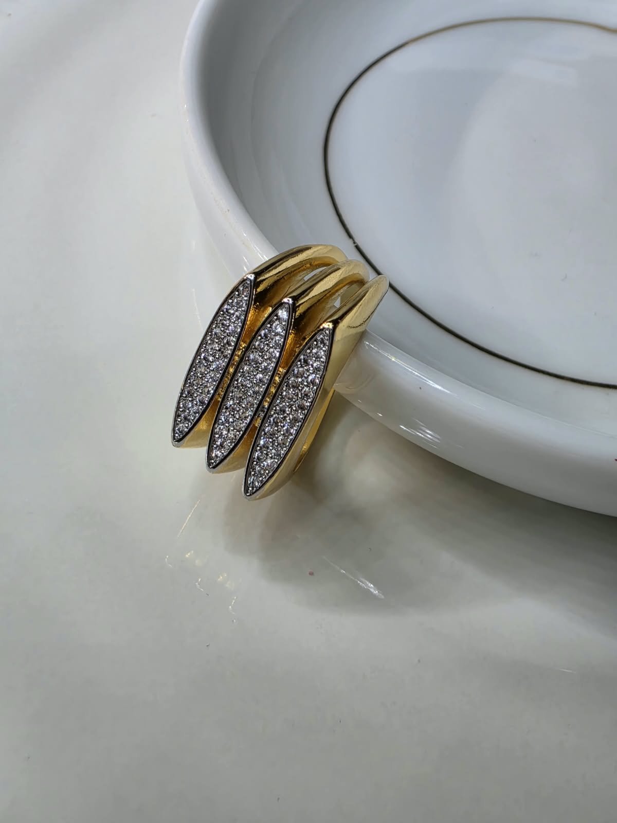 ANILLO CUADRADO RAYAS ZIRCONIA