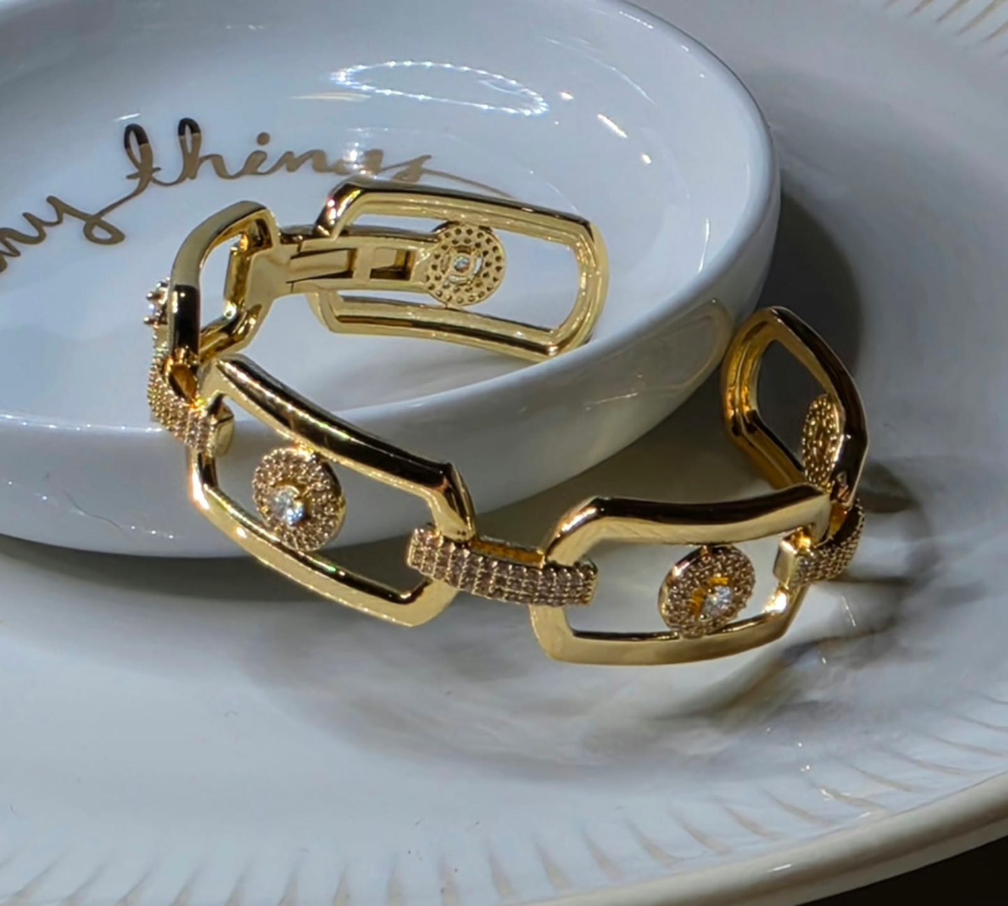 BRAZALETE RIGIDO ESLABONES ZIRCONIA