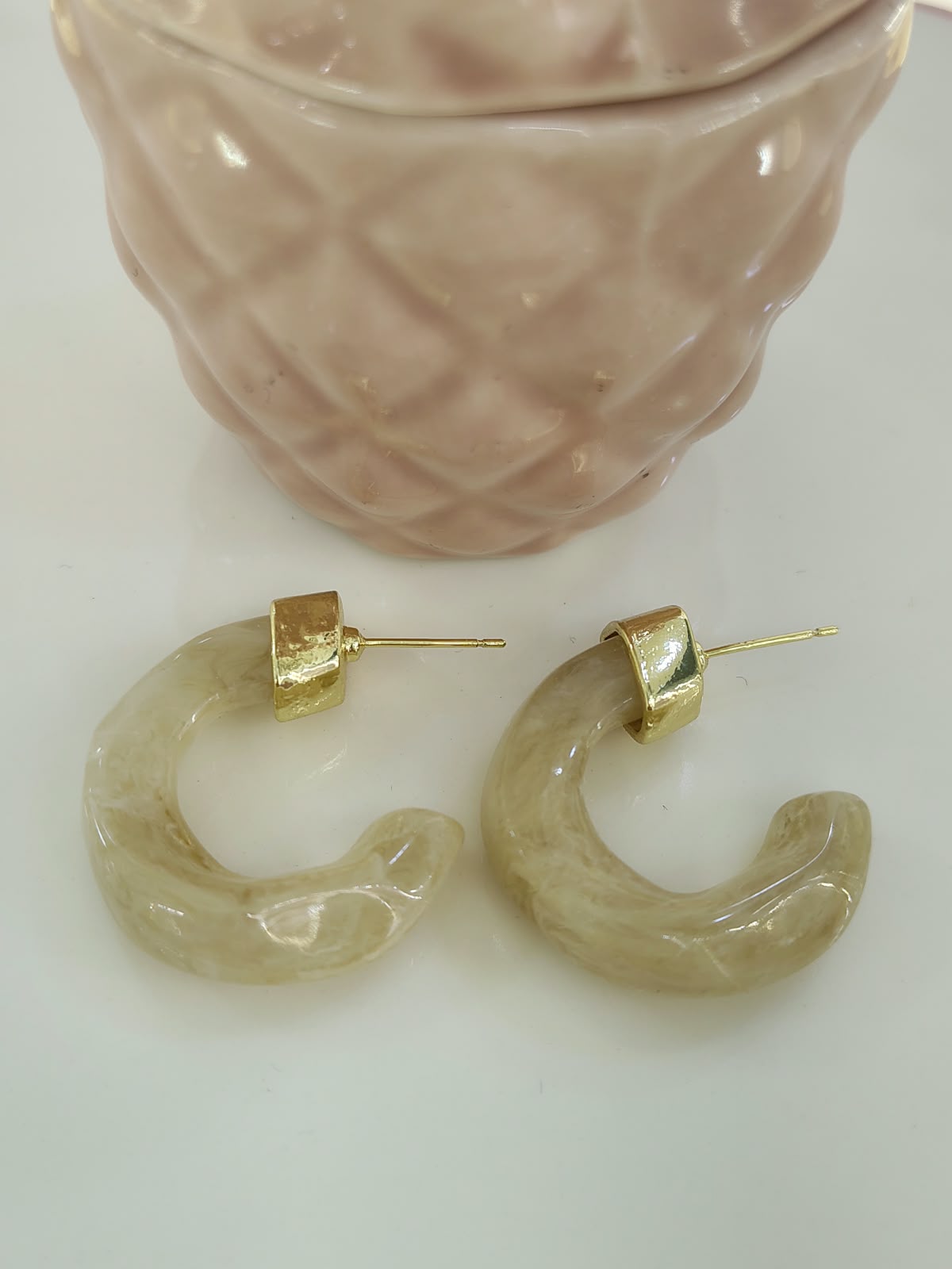ARRACADA ACRILICO BEIGE