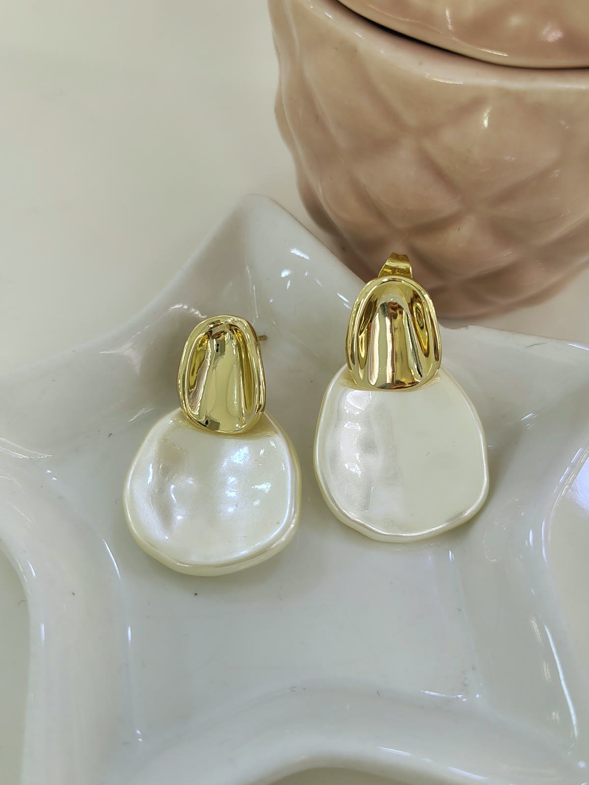 ARETE COLGANTE RESINA BLANCO